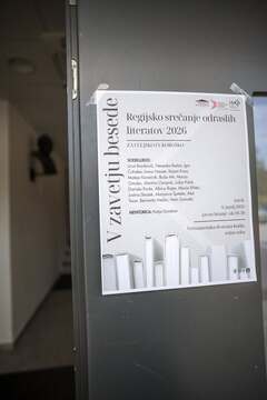 Ustvarjalci besede iz dveh regij na srečanju v zavetju besede v Kotljah (9)